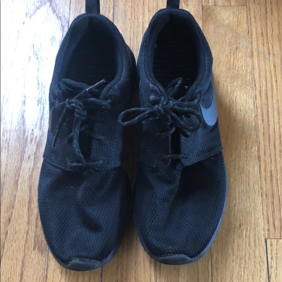 Nike | Shoes | 85 Black Nike Roshes | Poshmark